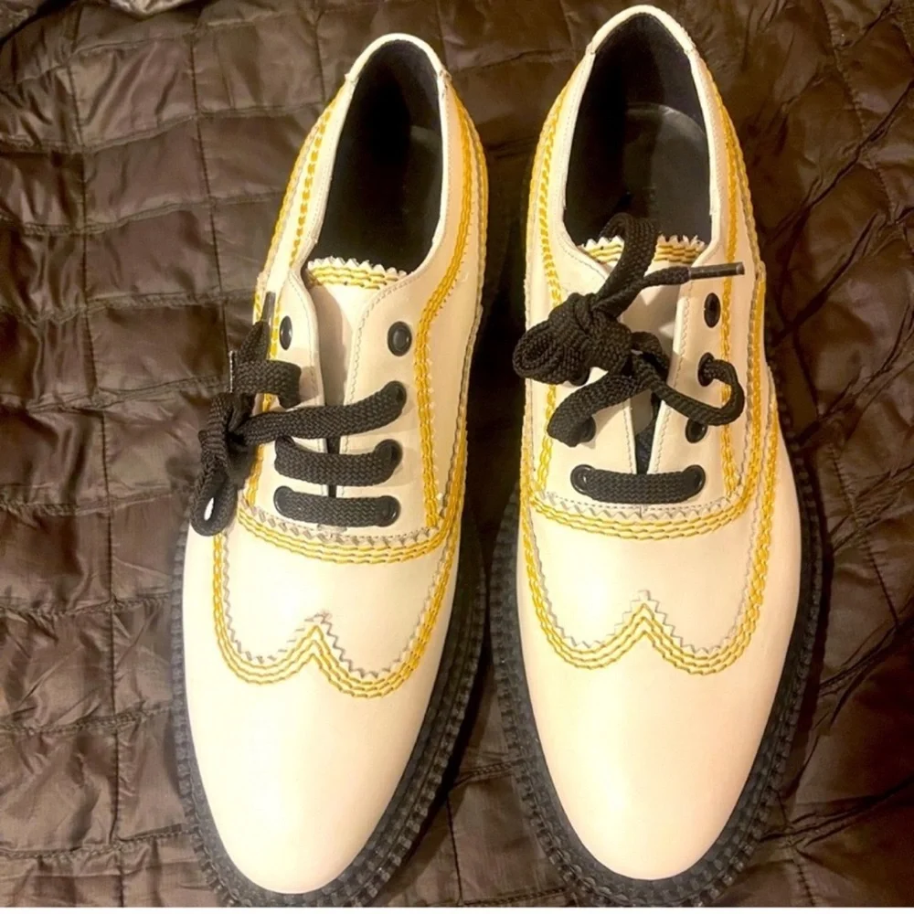 Burberry Cream and Black Shoes - Picture 1 of 9